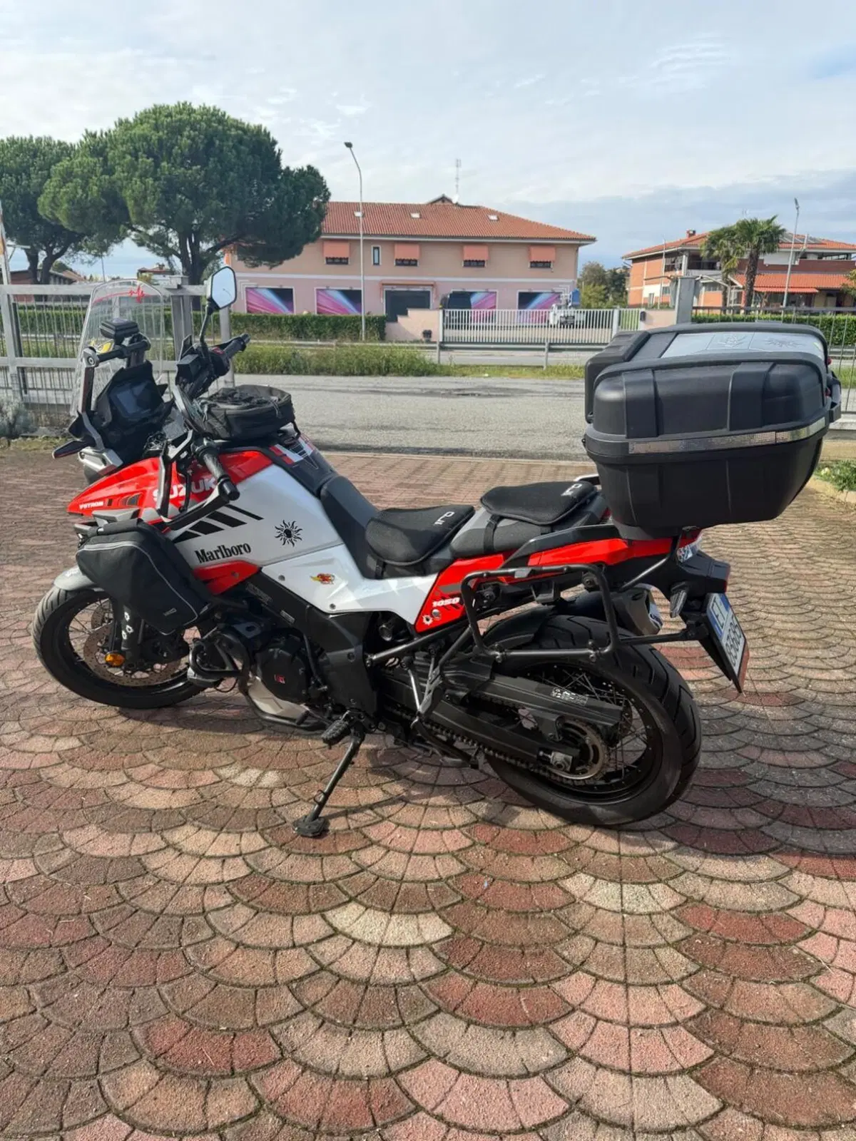 Suzuki V-Strom 1050XT (2020 - 23) (4)