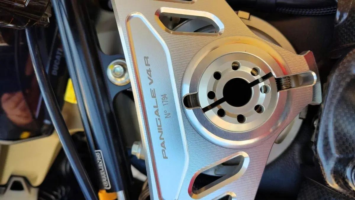 Ducati Diavel for Bentley (2024) (2)