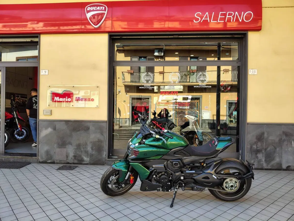 Ducati Diavel for Bentley (2024)