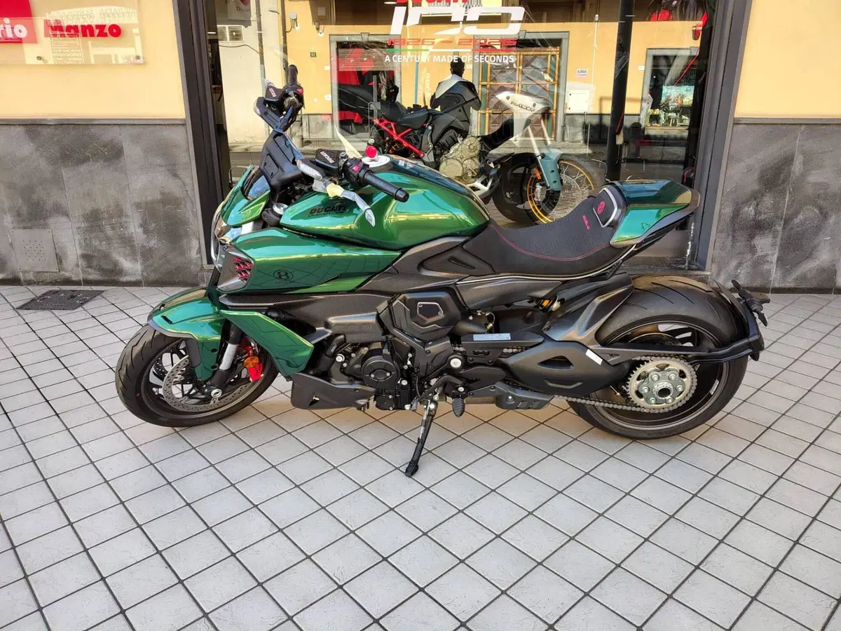 Ducati Diavel for Bentley (2024) (5)