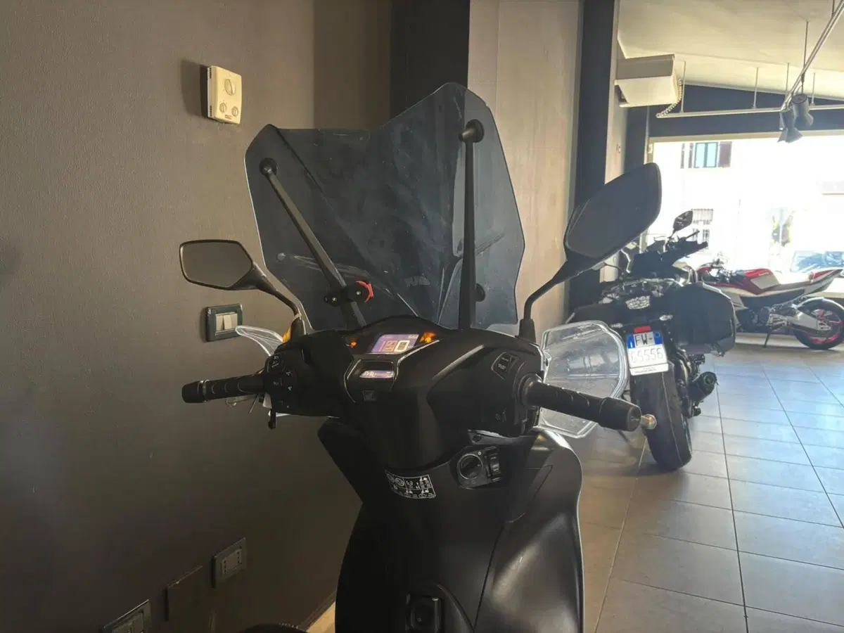 Honda SH 125i Sport (2022 - 23) (6)