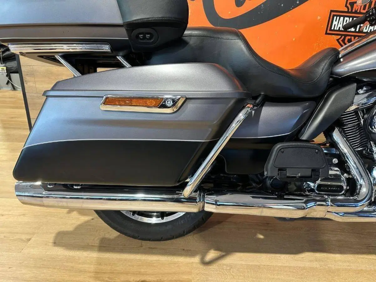 Harley-Davidson 107 Electra Glide Ultra Limited (2017 - 18) - FLHTK (5)