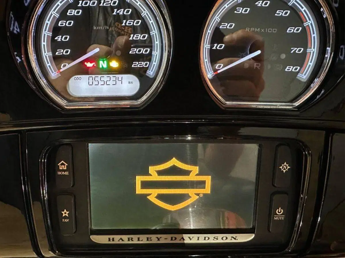 Harley-Davidson 107 Electra Glide Ultra Limited (2017 - 18) - FLHTK (14)