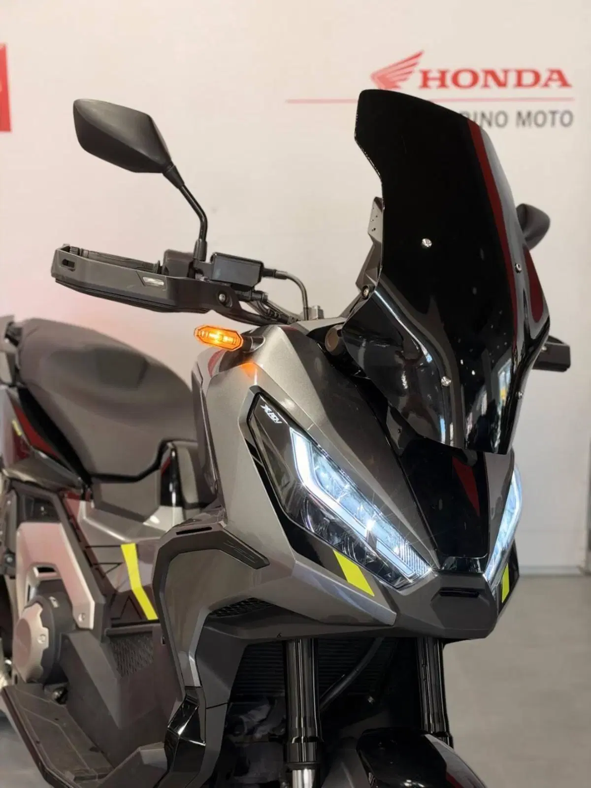 Honda X-ADV 750 DCT (2021 - 24) (2)