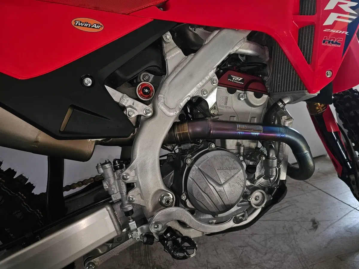 Honda CRF 250R WE (2025) (5)