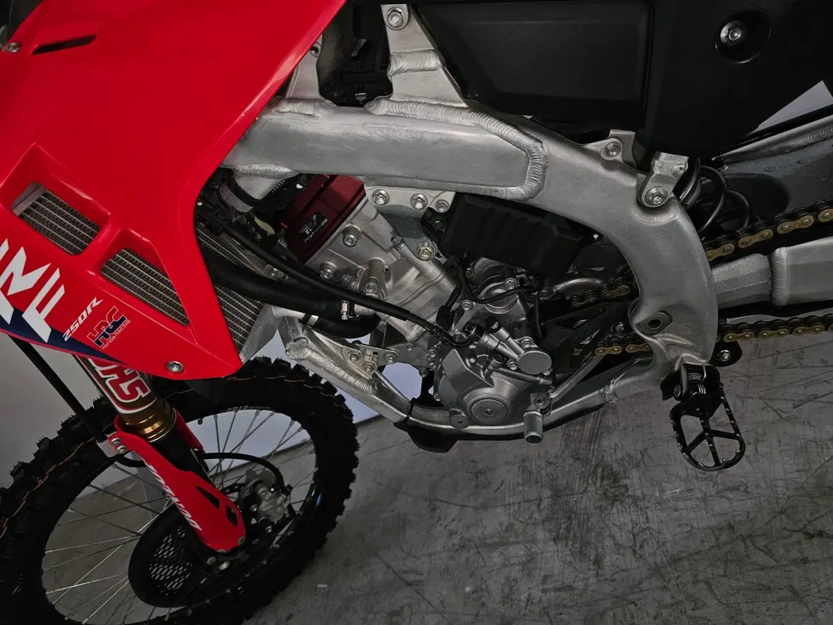 Honda CRF 250R WE (2025) (10)