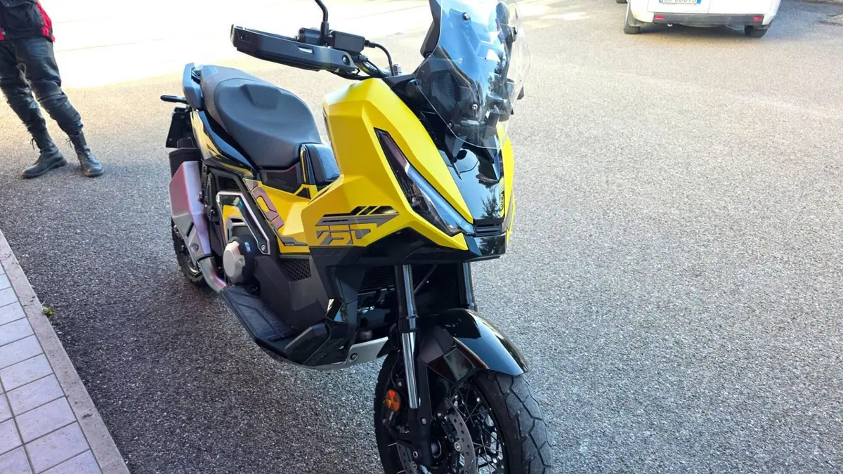 Honda X-ADV 750 (2025 - 27) (3)