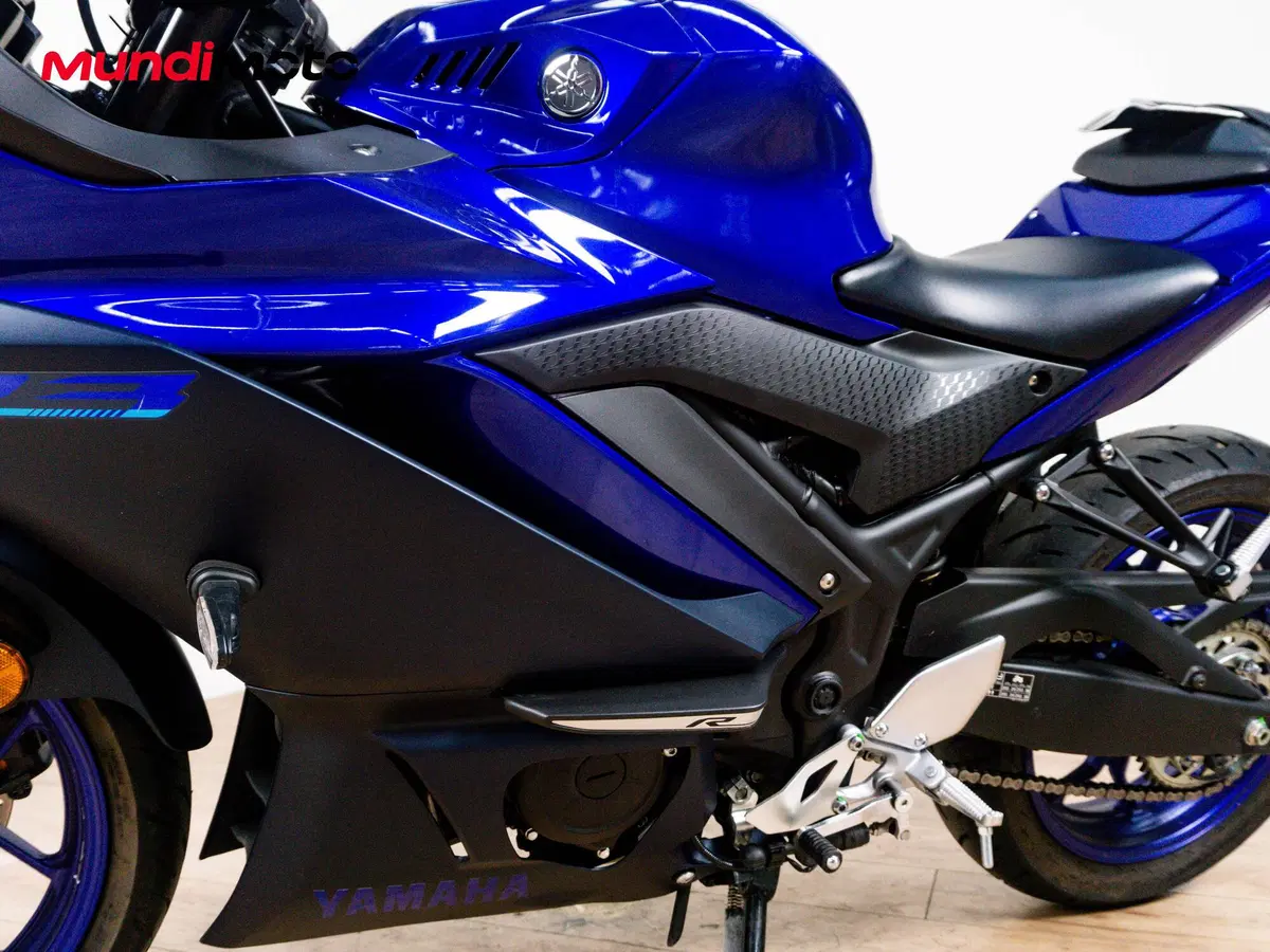 Yamaha YZF R3 (2018) (9)
