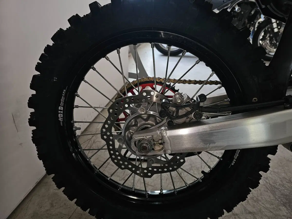 Honda CRF 250R WE (2026) (7)