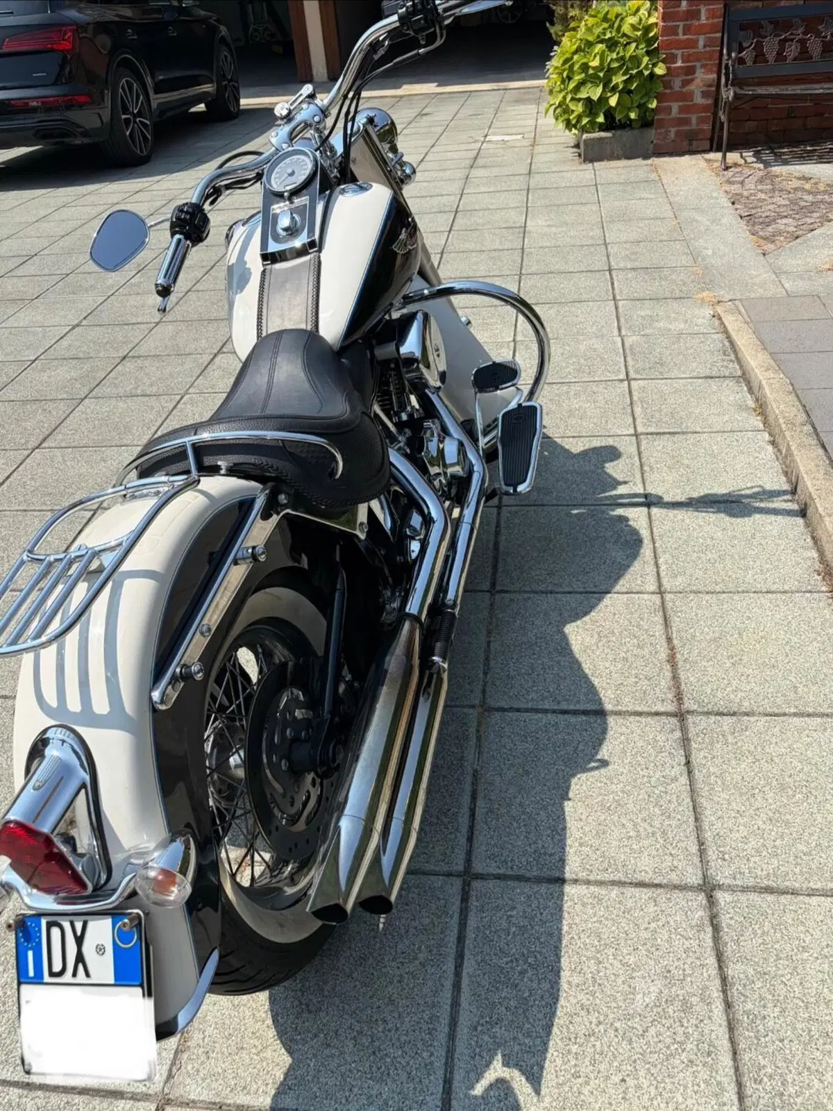 Harley-Davidson 1690 Deluxe ABS (2011 - 16) - FLSTN (5)
