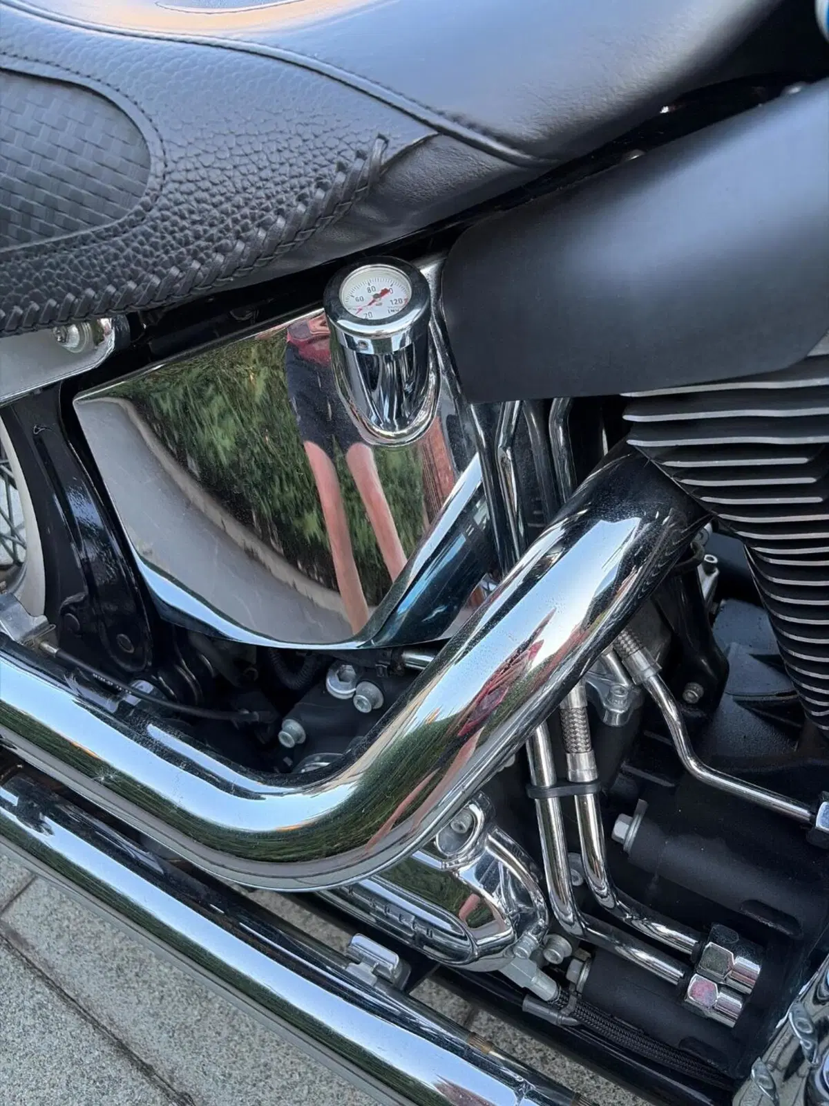 Harley-Davidson 1690 Deluxe ABS (2011 - 16) - FLSTN (14)