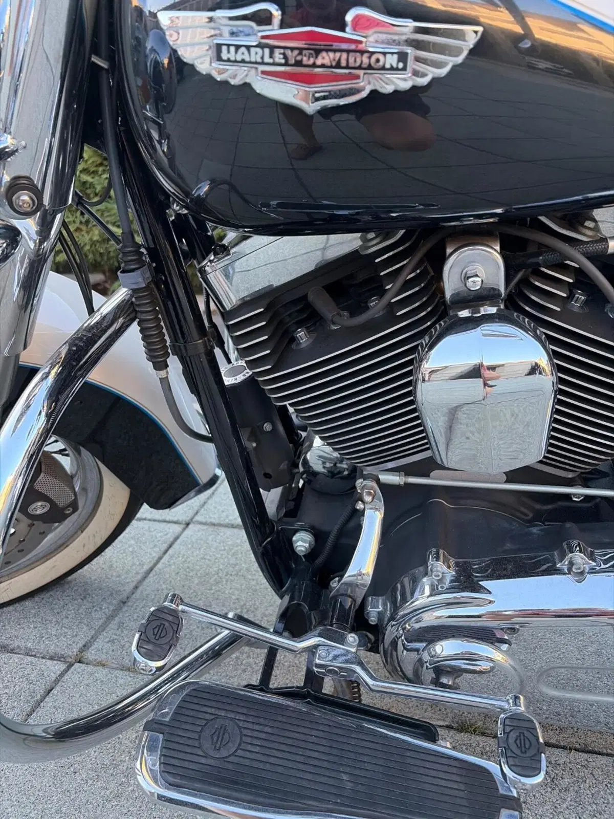 Harley-Davidson 1690 Deluxe ABS (2011 - 16) - FLSTN (15)