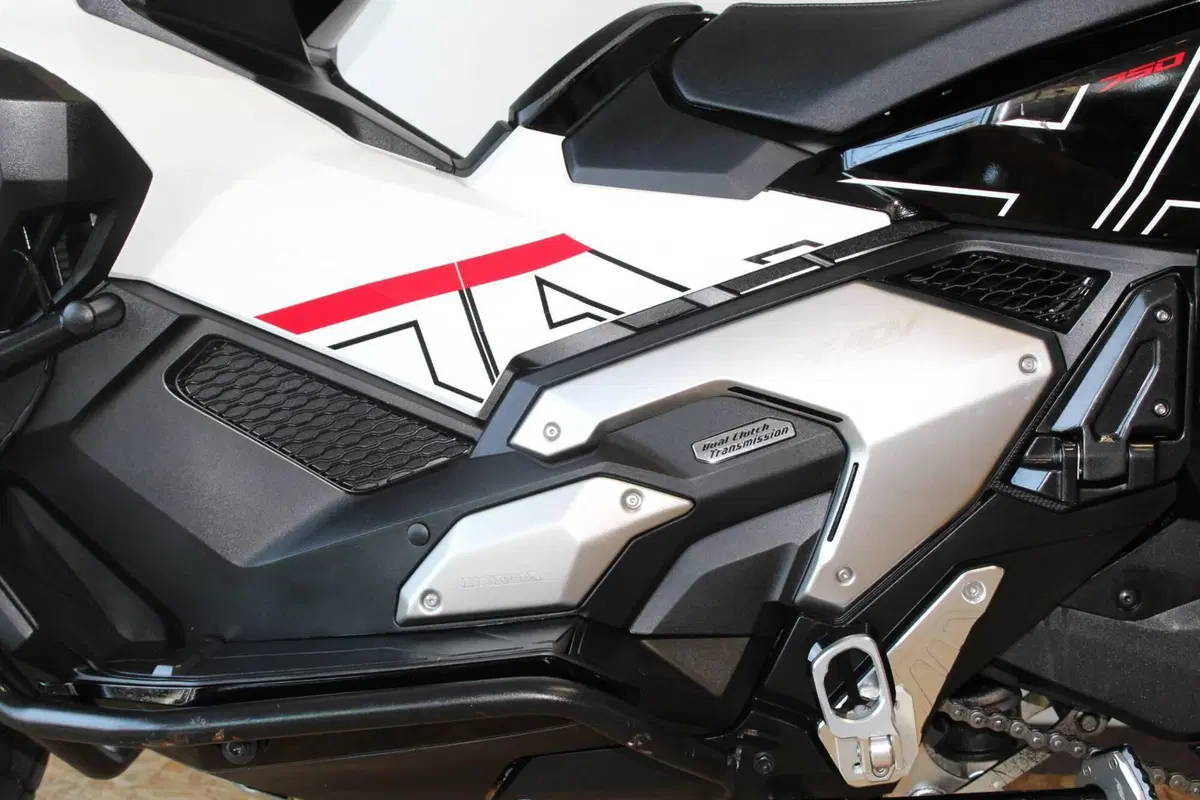 Honda X-ADV 750 DCT (2021 - 24) (13)