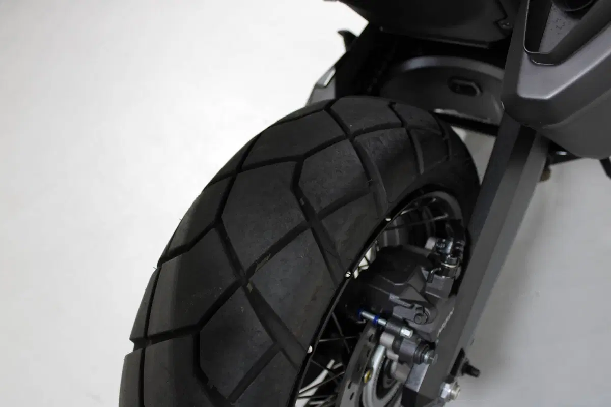 Honda X-ADV 750 (2025 - 27) (8)