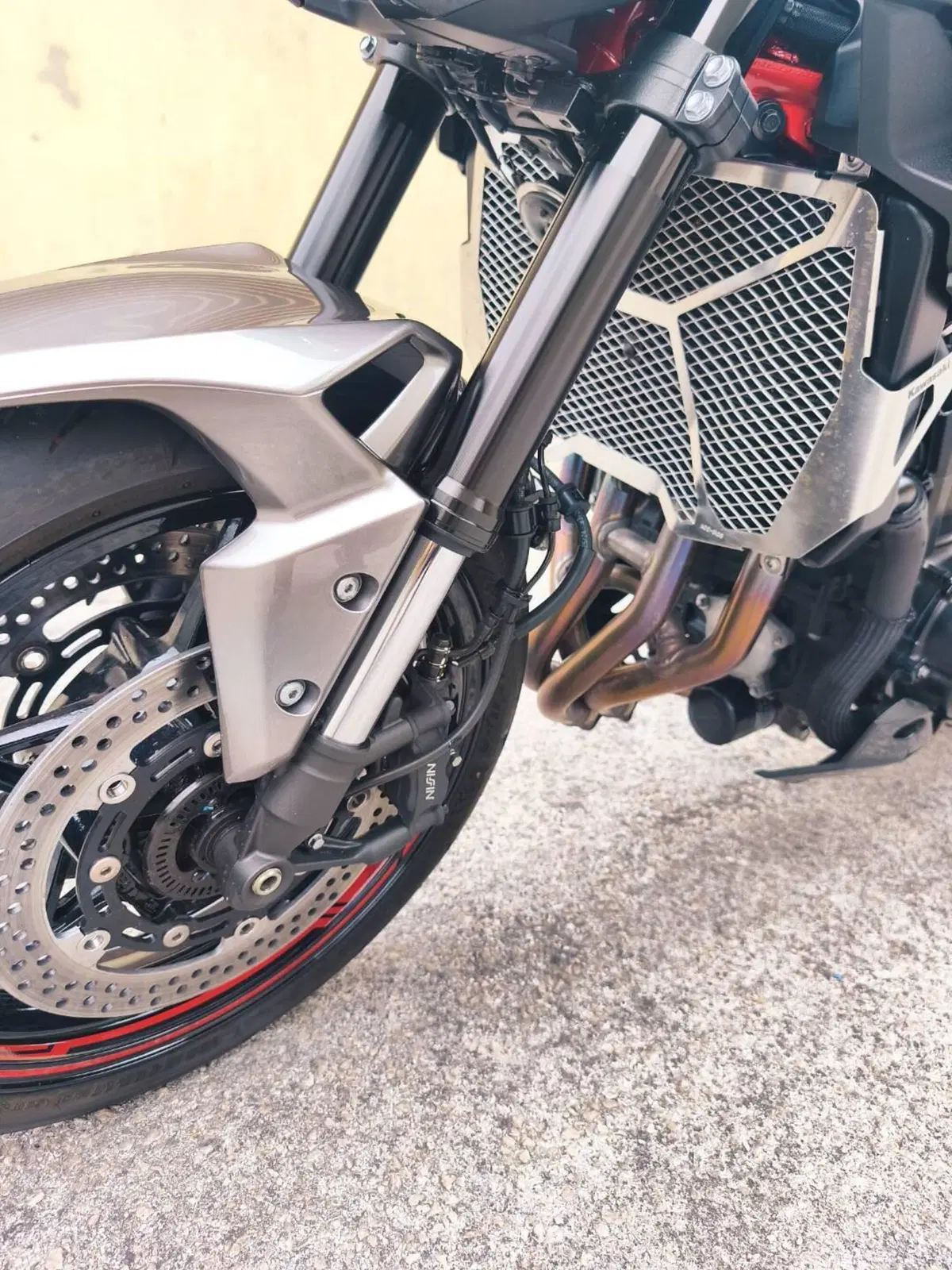 Kawasaki Z 900 (2025 - 27) (10)