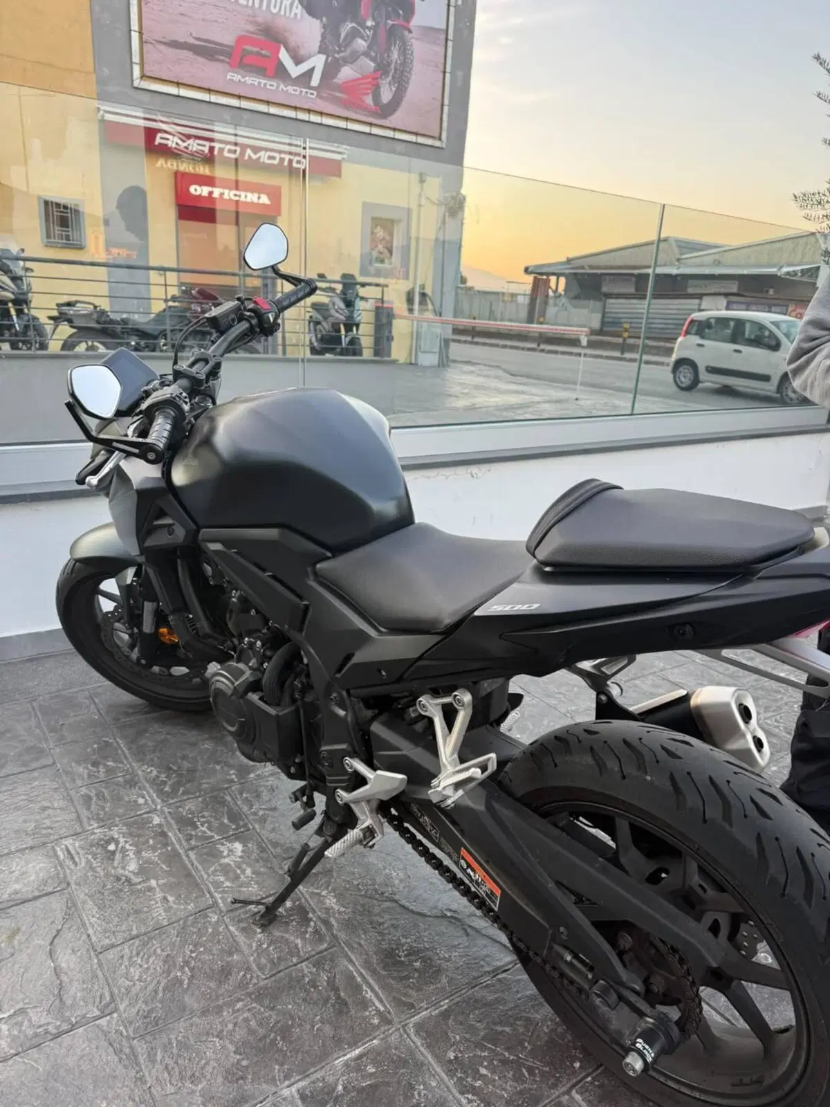 Honda CB 500 Hornet (2024 - 25) (5)