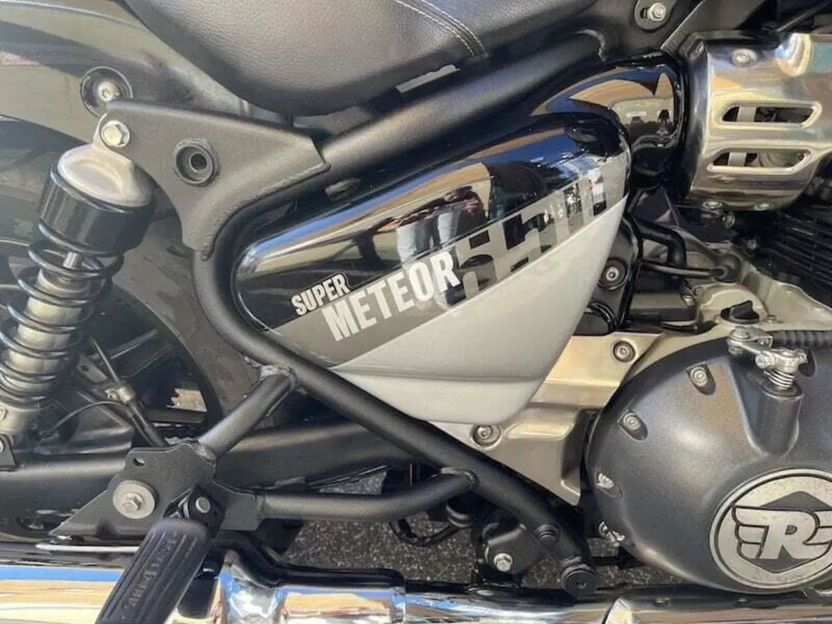 Royal Enfield Super Meteor 650 (2023 - 26) (5)