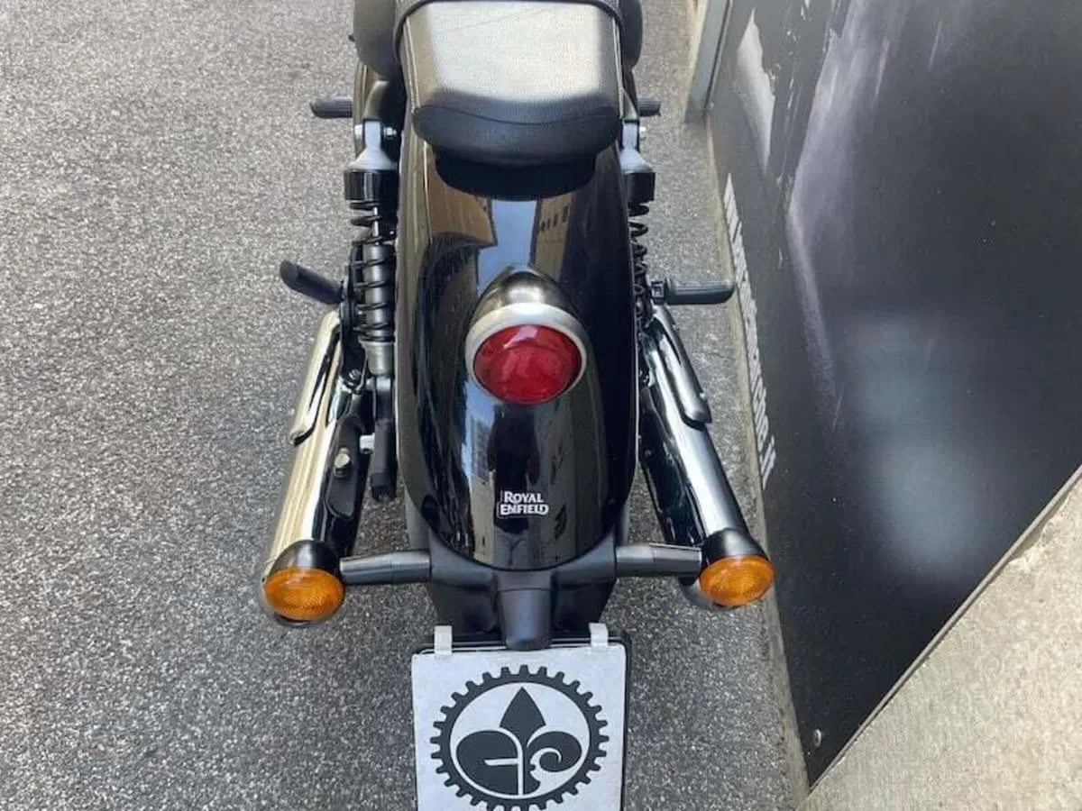 Royal Enfield Super Meteor 650 (2023 - 26) (13)