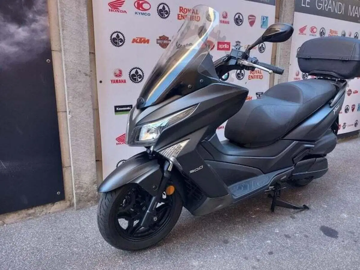 Kymco X-Town 300i City (2020) (15)