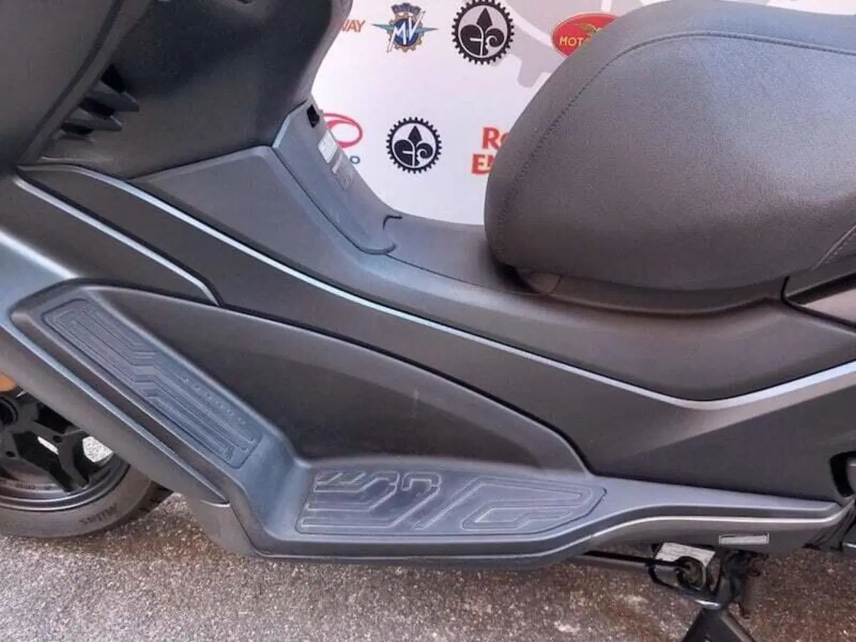 Kymco X-Town 300i City (2020) (18)