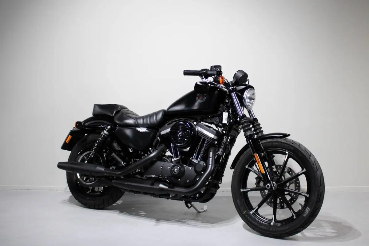 Harley-Davidson 883 Iron (2017 - 20) - XL 883N (2)