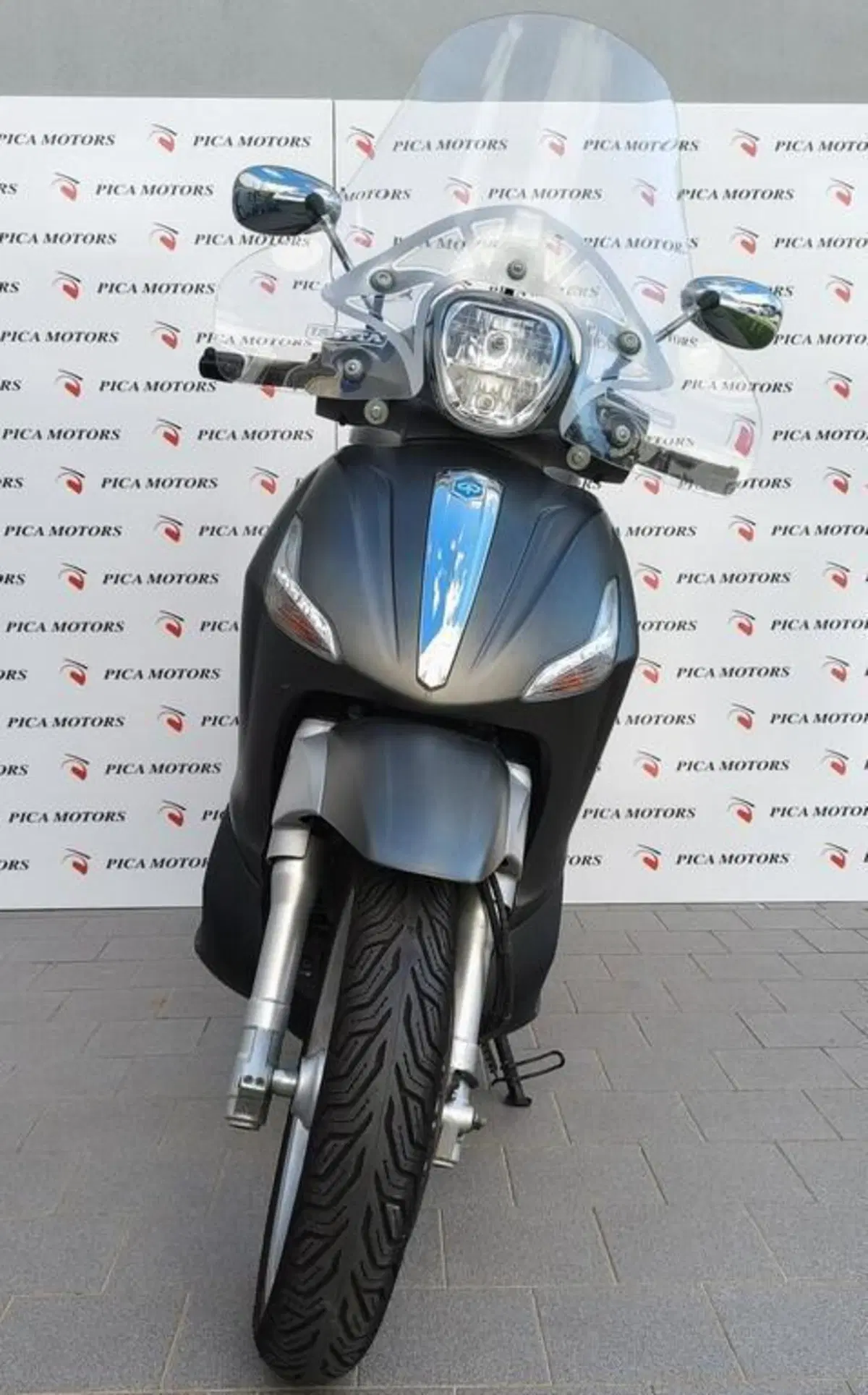 Piaggio Beverly 300 i.e. Police ABS-ASR (2017 - 20) (6)