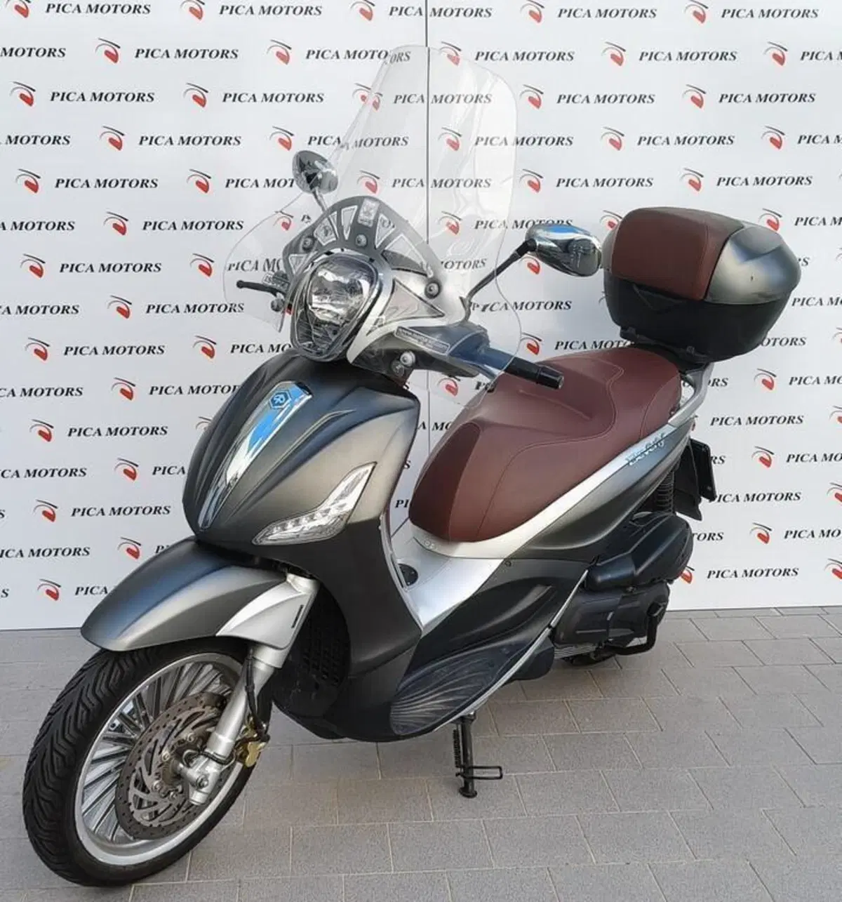 Piaggio Beverly 300 i.e. Police ABS-ASR (2017 - 20) (4)