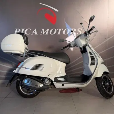 Vespa GTS 300 Super (2023 - 24) usata