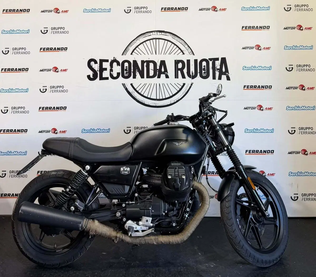 Moto Guzzi V7 Stone (2021 - 24)