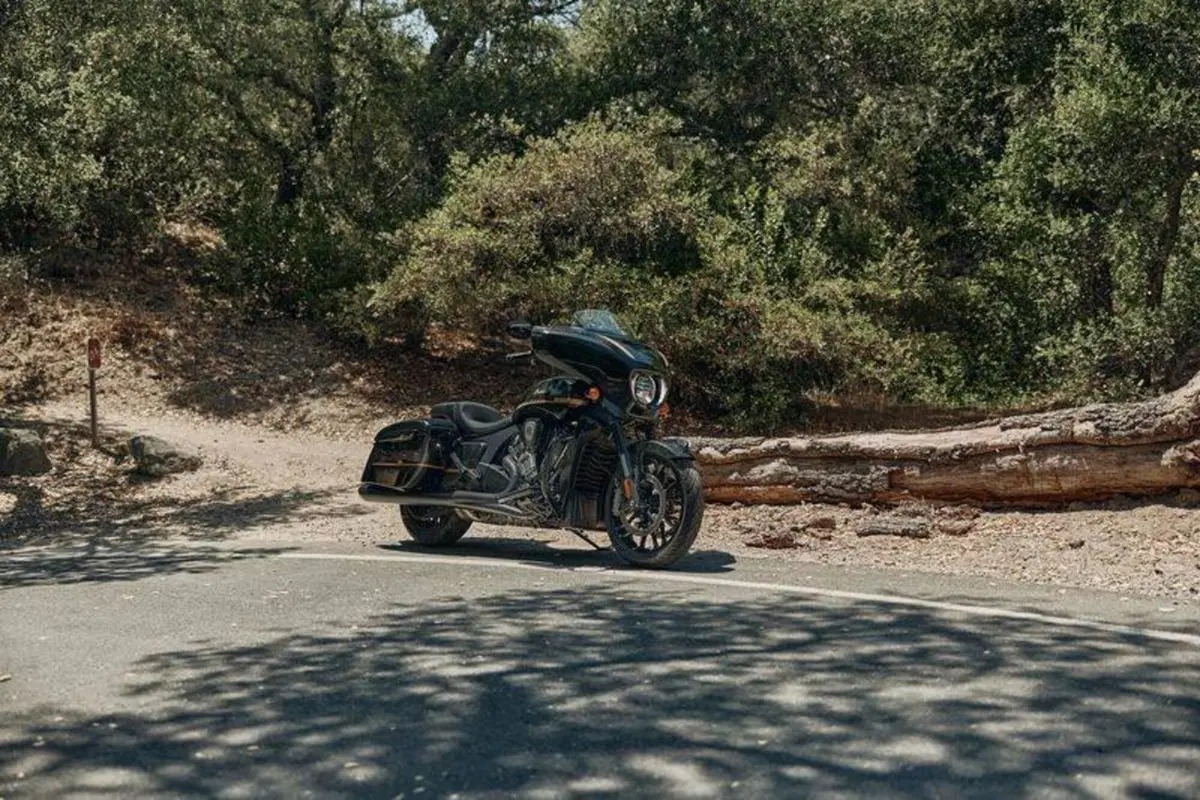 Indian Chieftain 1834 Powerplus Dark Horse (2025 - 26) (12)
