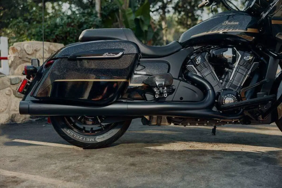 Indian Challenger 1834 Powerplus Dark Horse (2025 - 26) (5)