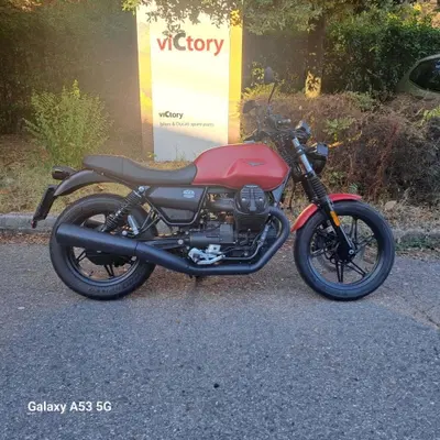Moto Guzzi V7 Stone (2021 - 24) usata