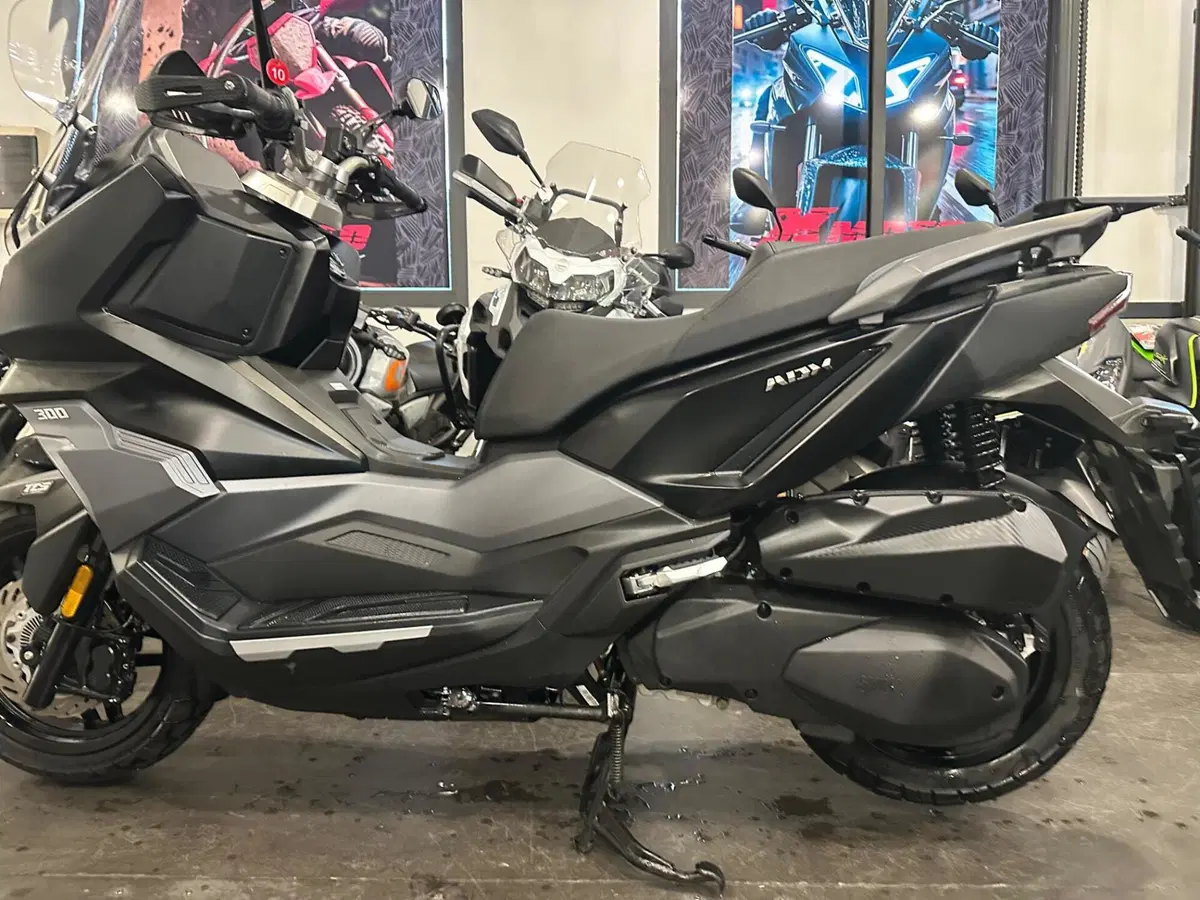 Sym ADX 300 (2024 - 26)