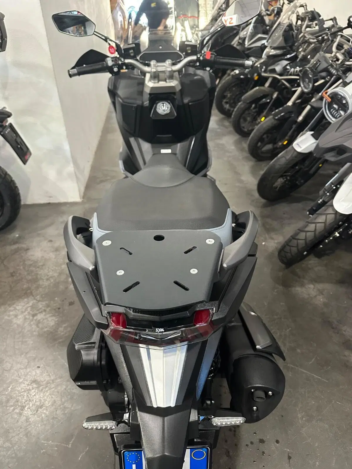 Sym ADX 300 (2024 - 26) (2)