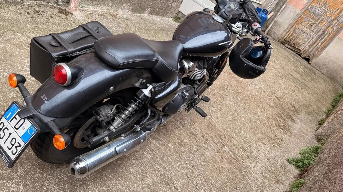 Royal Enfield Super Meteor 650 (2023 - 26) (4)