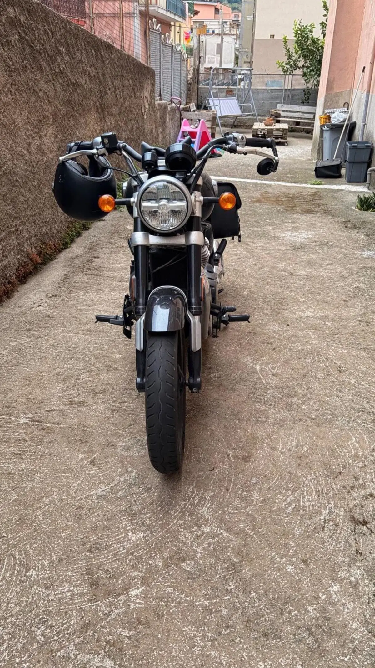 Royal Enfield Super Meteor 650 (2023 - 26) (7)