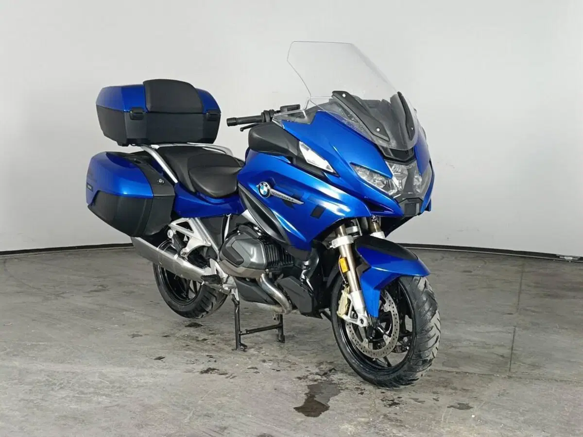 Vendo Bmw R 1250 RT (2021 - 25) usata a Civitanova Marche (codice ...
