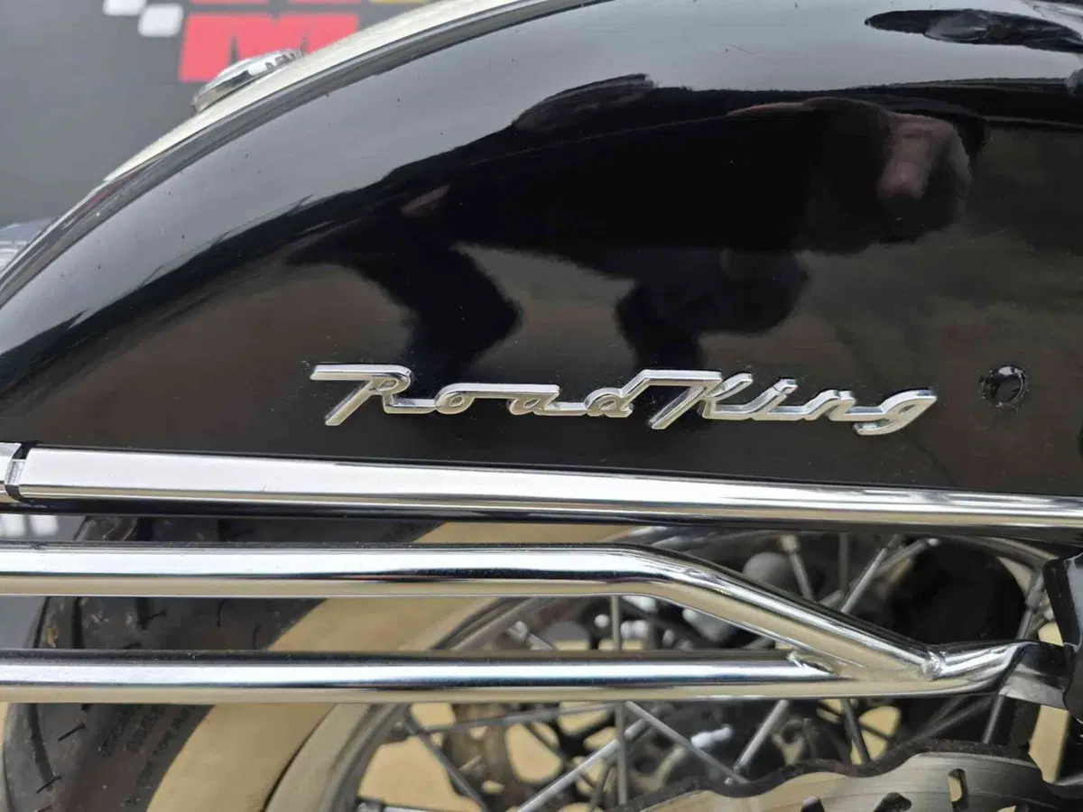 Harley-Davidson 103 Road King Classic (2011 - 13) - FLHRC (17)