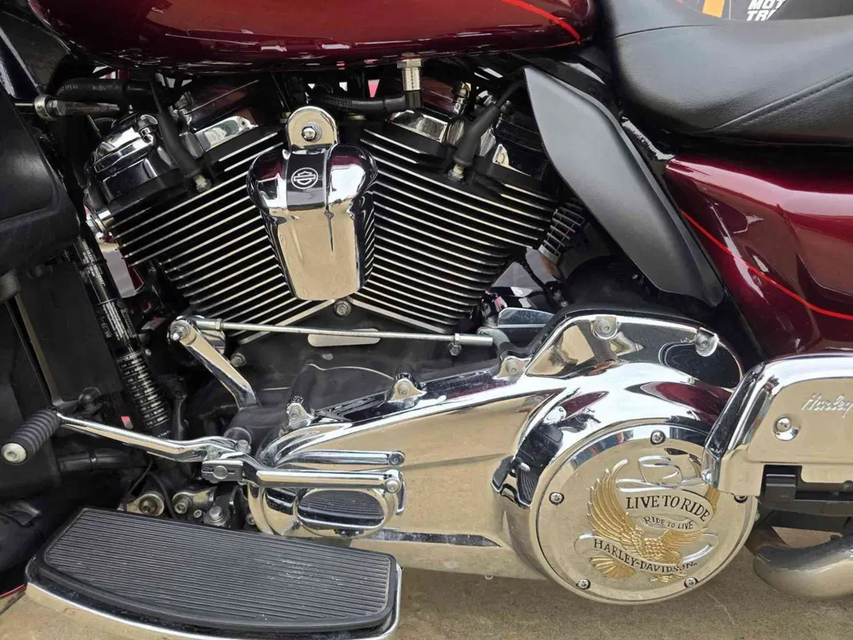 Harley-Davidson 107 Electra Glide Ultra Limited (2017 - 18) - FLHTK (23)