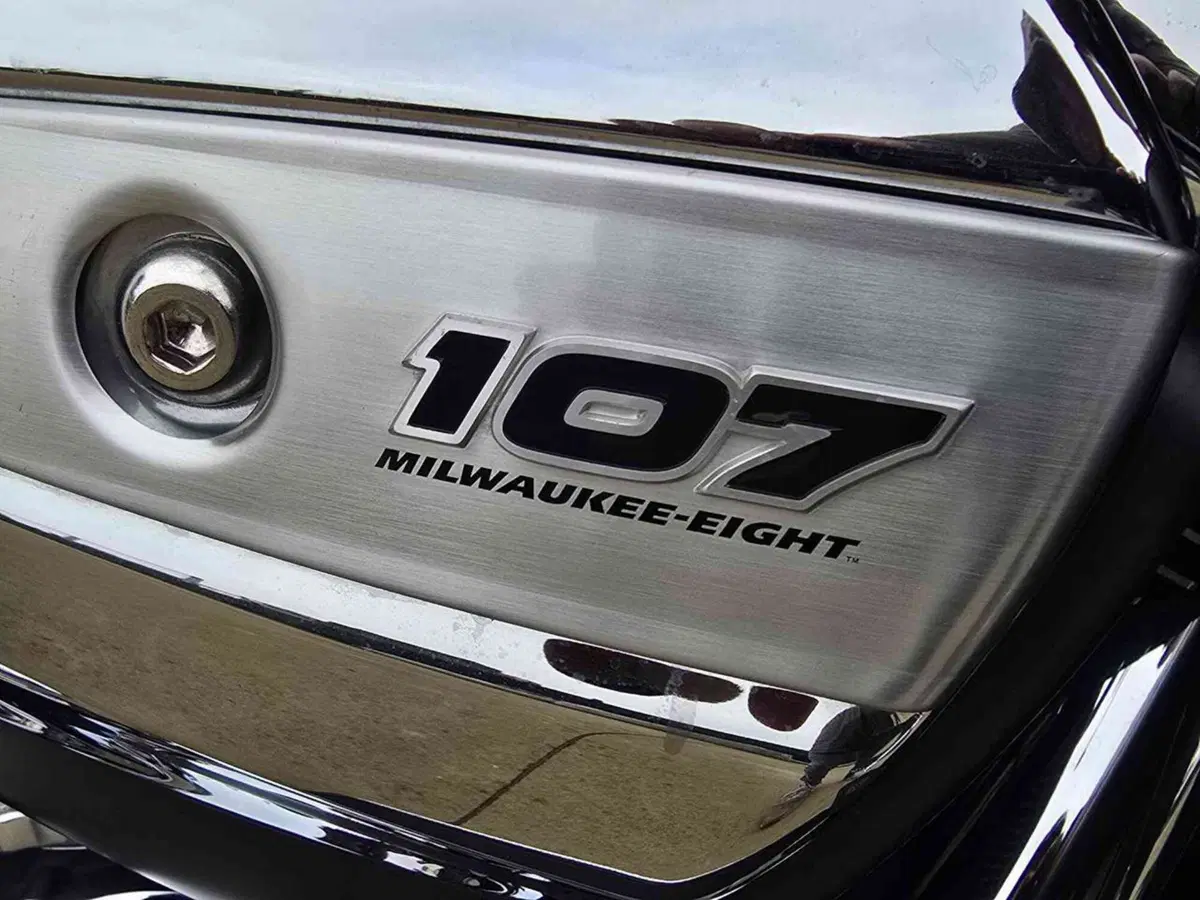 Harley-Davidson 107 Electra Glide Ultra Limited (2017 - 18) - FLHTK (35)