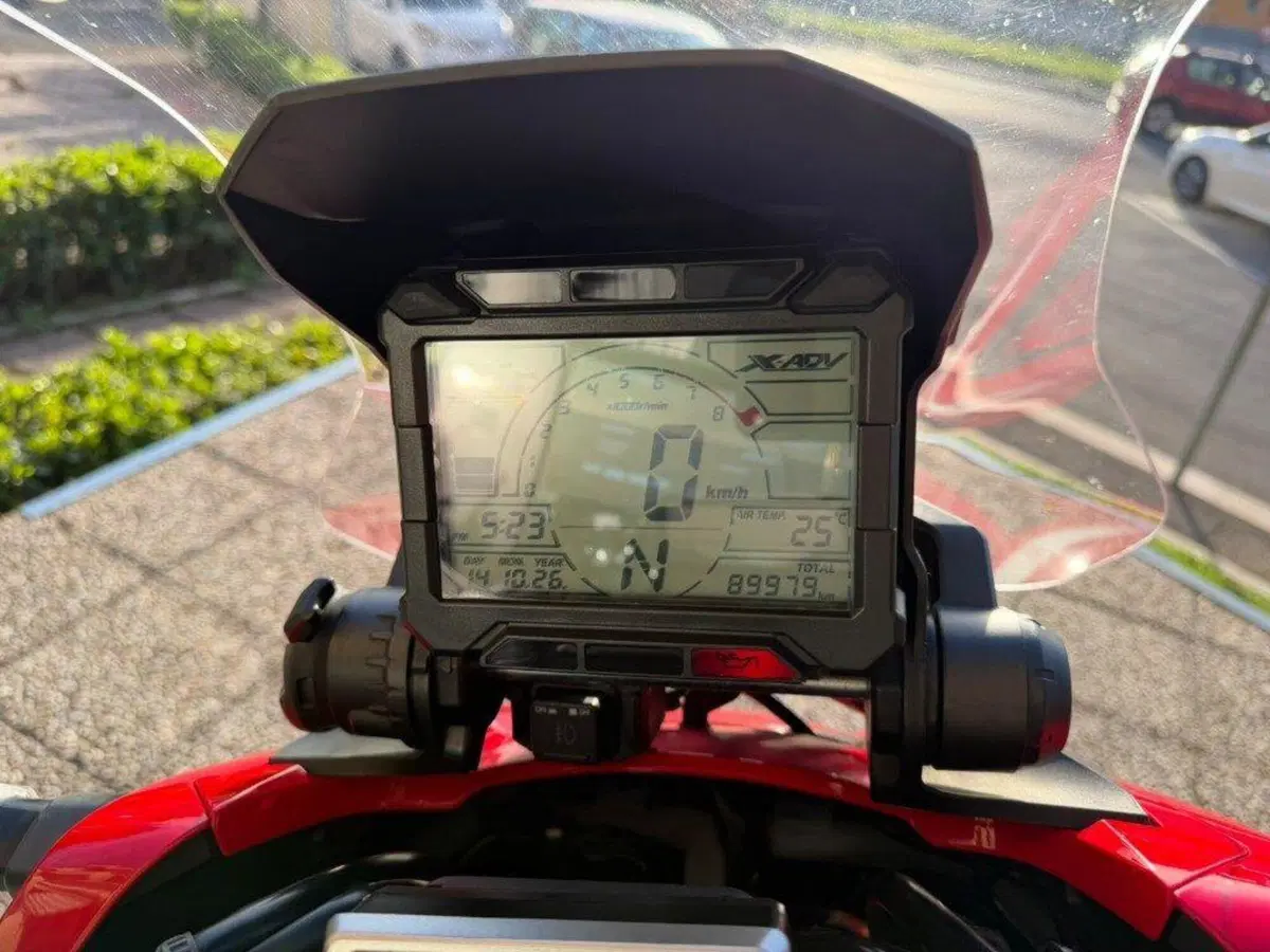 Honda X-ADV 750 Travel Edition (2017) (6)