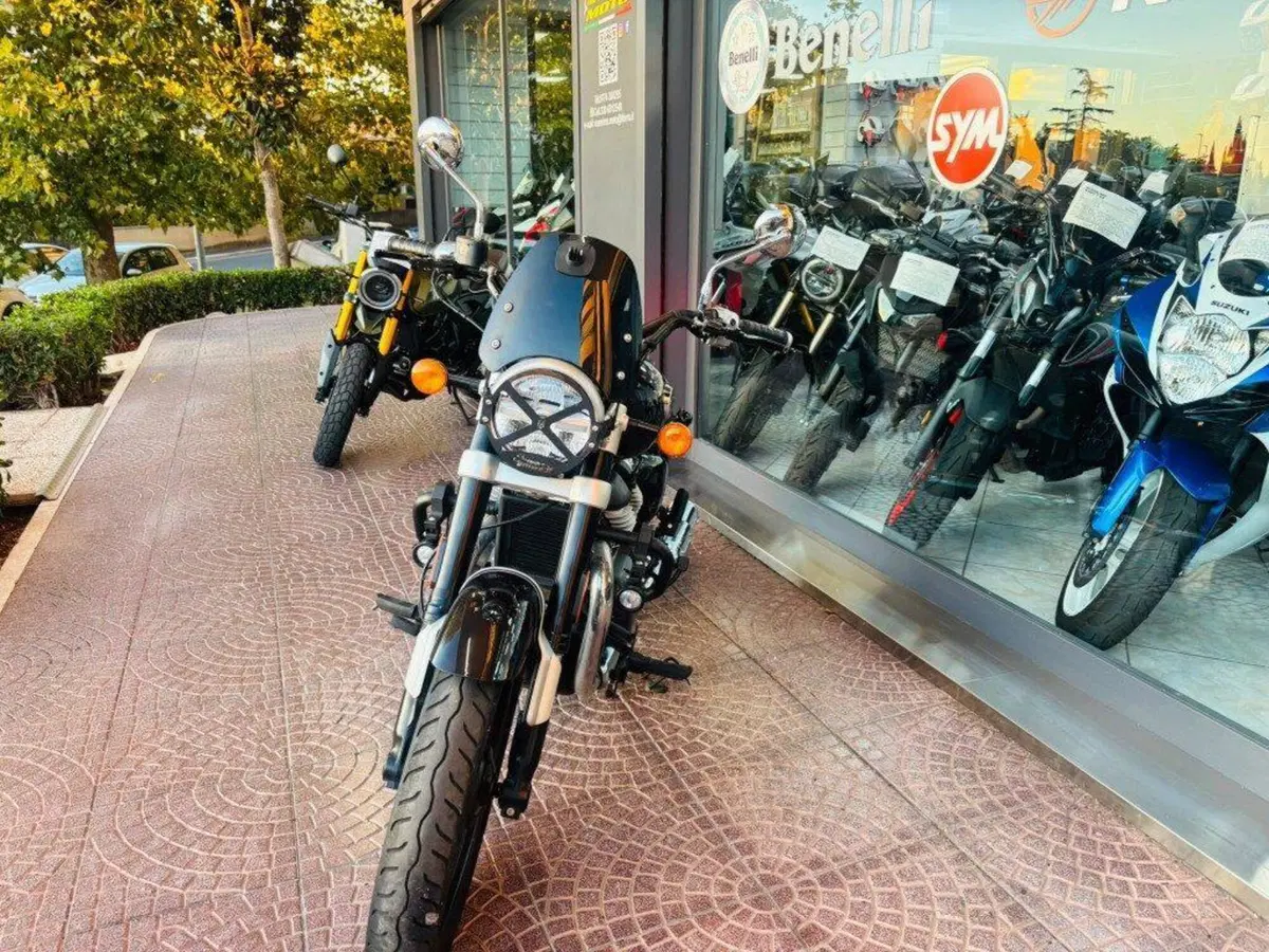 Royal Enfield Super Meteor 650 (2023 - 26) (2)