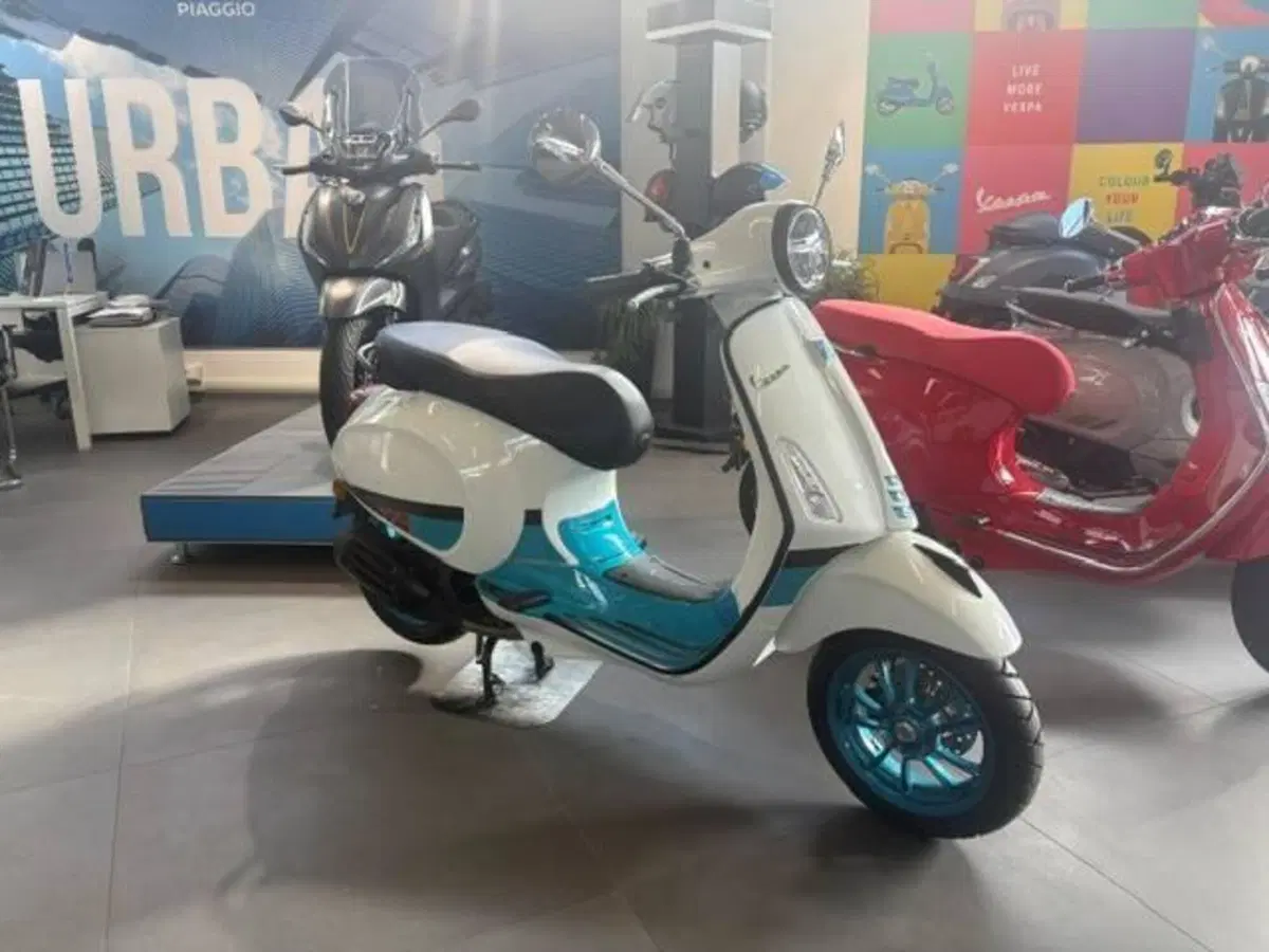Vespa Primavera 125 Color Vibe (2023 - 24)
