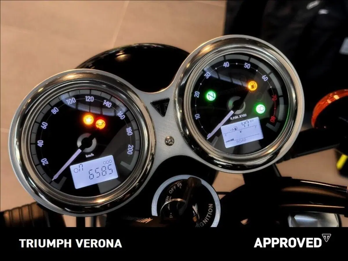 Triumph Bonneville T120 Black (2026) (8)