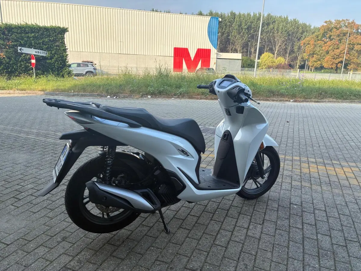 Honda SH 125 (2026) (4)
