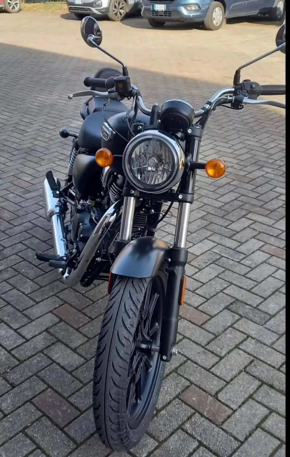 Royal Enfield Meteor 350 (2021 - 26) (3)