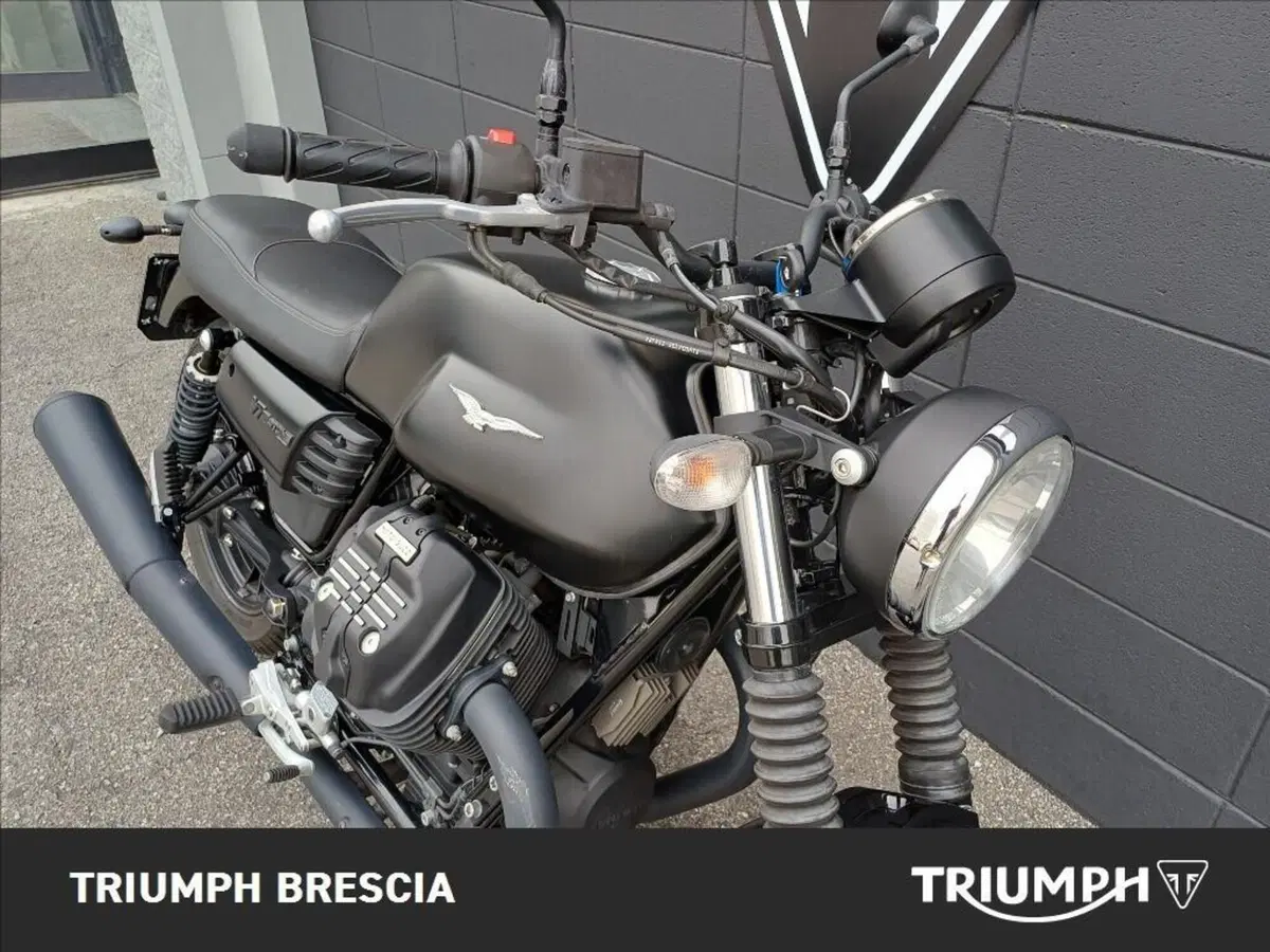 Moto Guzzi V7 III Stone (2017 - 20) (7)