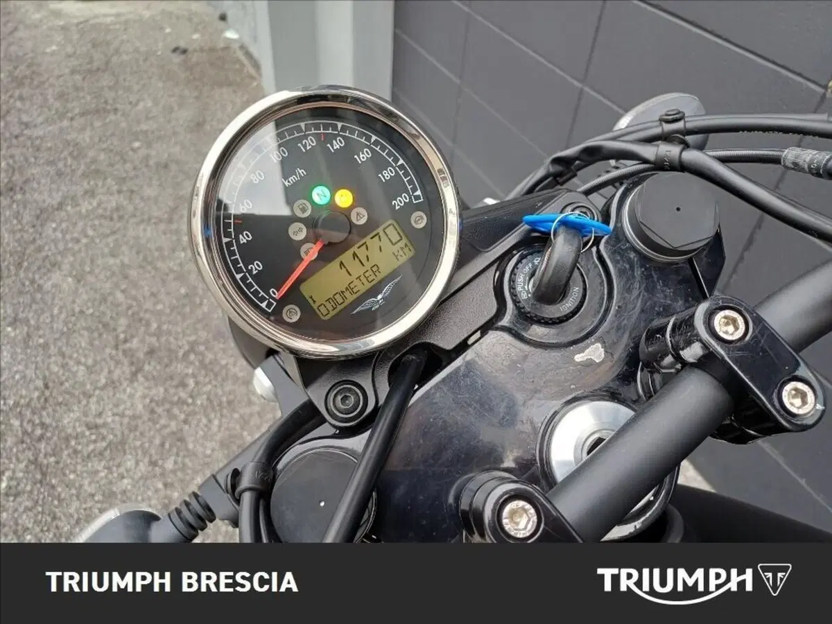 Moto Guzzi V7 III Stone (2017 - 20) (13)