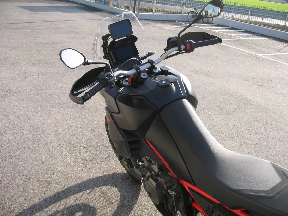 Aprilia Tuareg 660 (2022 - 24) (5)