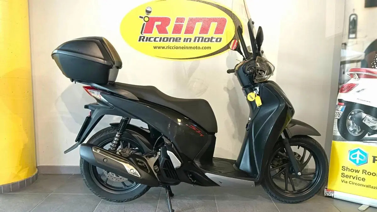 Honda SH 125 i ABS (2013 - 17) (2)